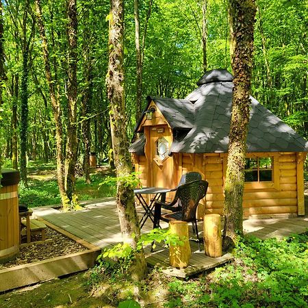 Le Domaine Insolite De Broceliande Пампон Екстериор снимка