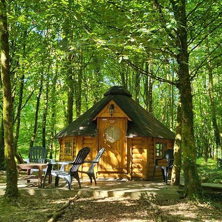 Le Domaine Insolite De Broceliande Пампон Екстериор снимка