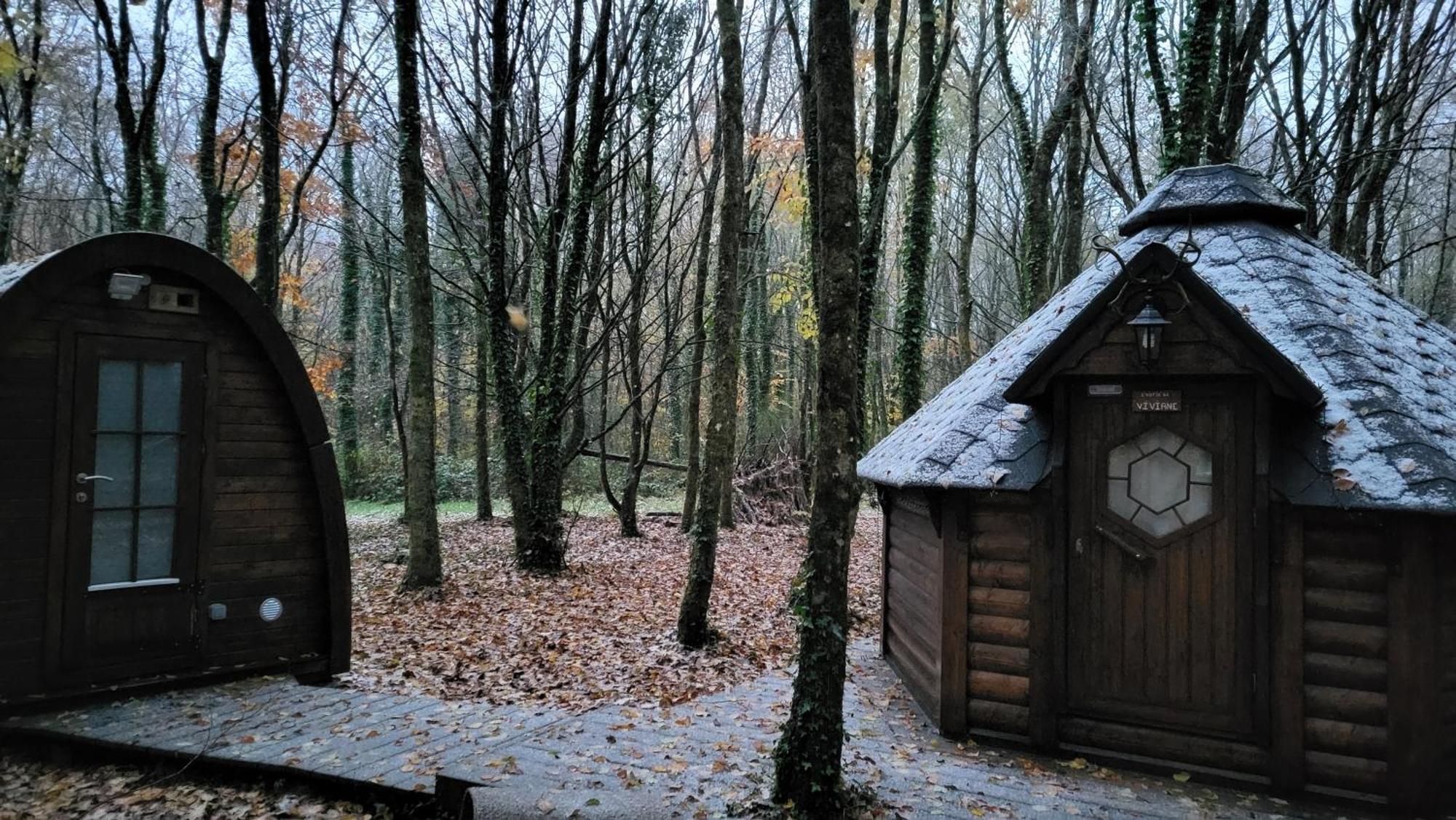 Le Domaine Insolite De Broceliande Пампон Екстериор снимка